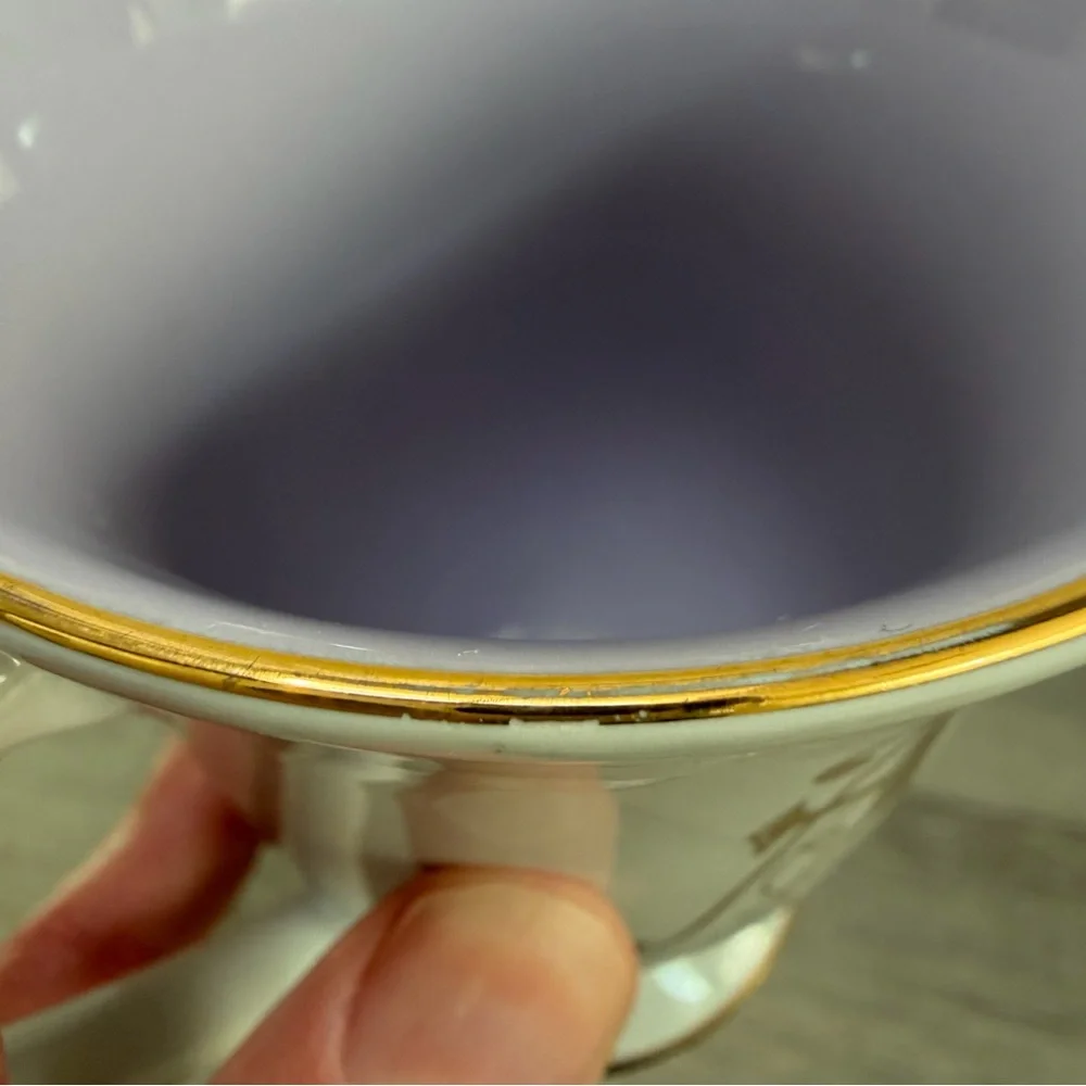 DISNEY STORE CINDERELLA PRINCESS SIGNATURE COFFEE TEA MUG WITH PEDESTAL BASE